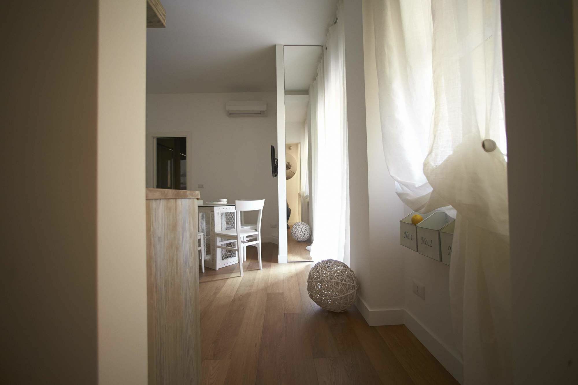 Ferrini Home - Suites Катания Экстерьер фото